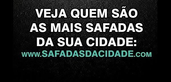  Dando leite na cara da esposa de 22 anos